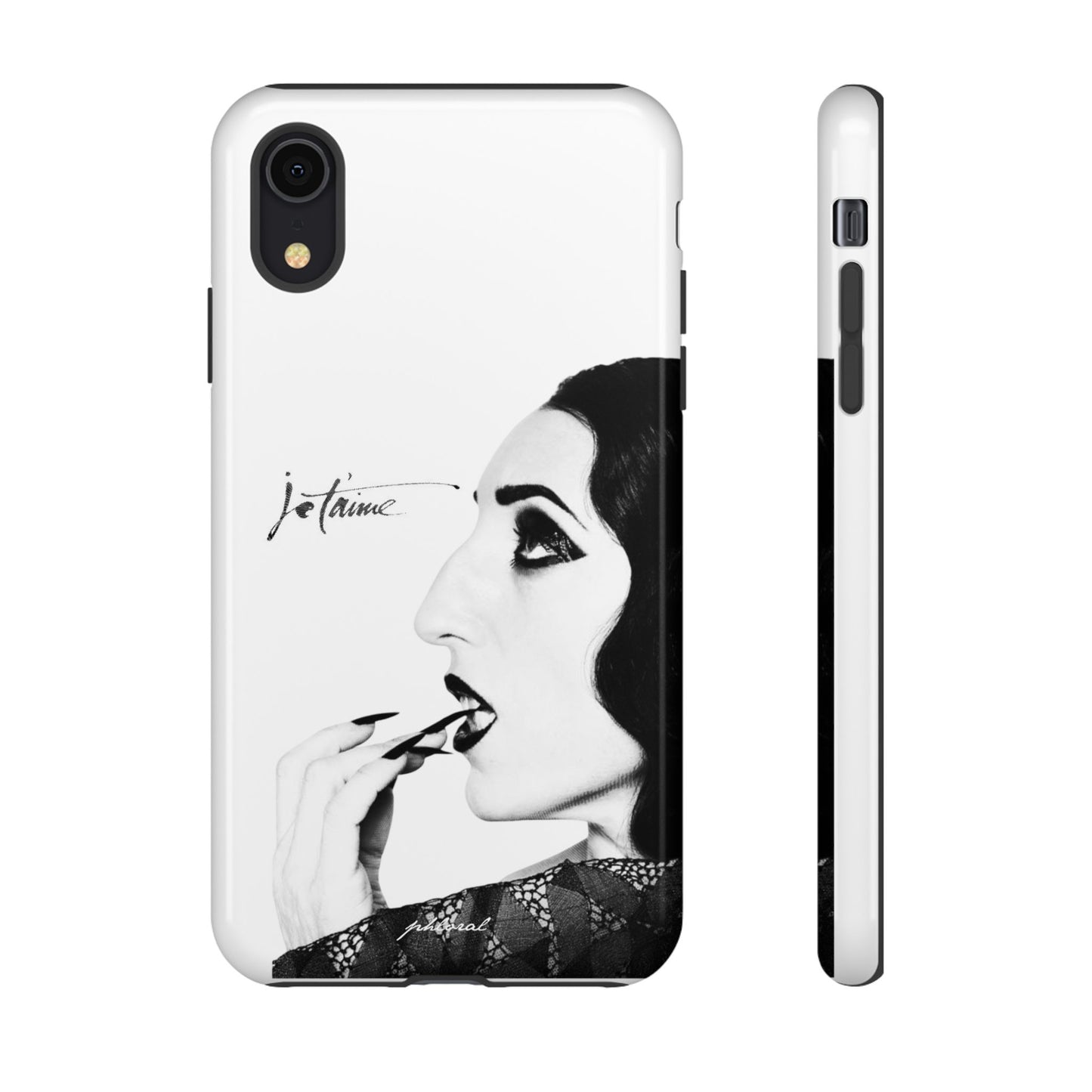 Je T’aime Noir phonecase lifestyle shot