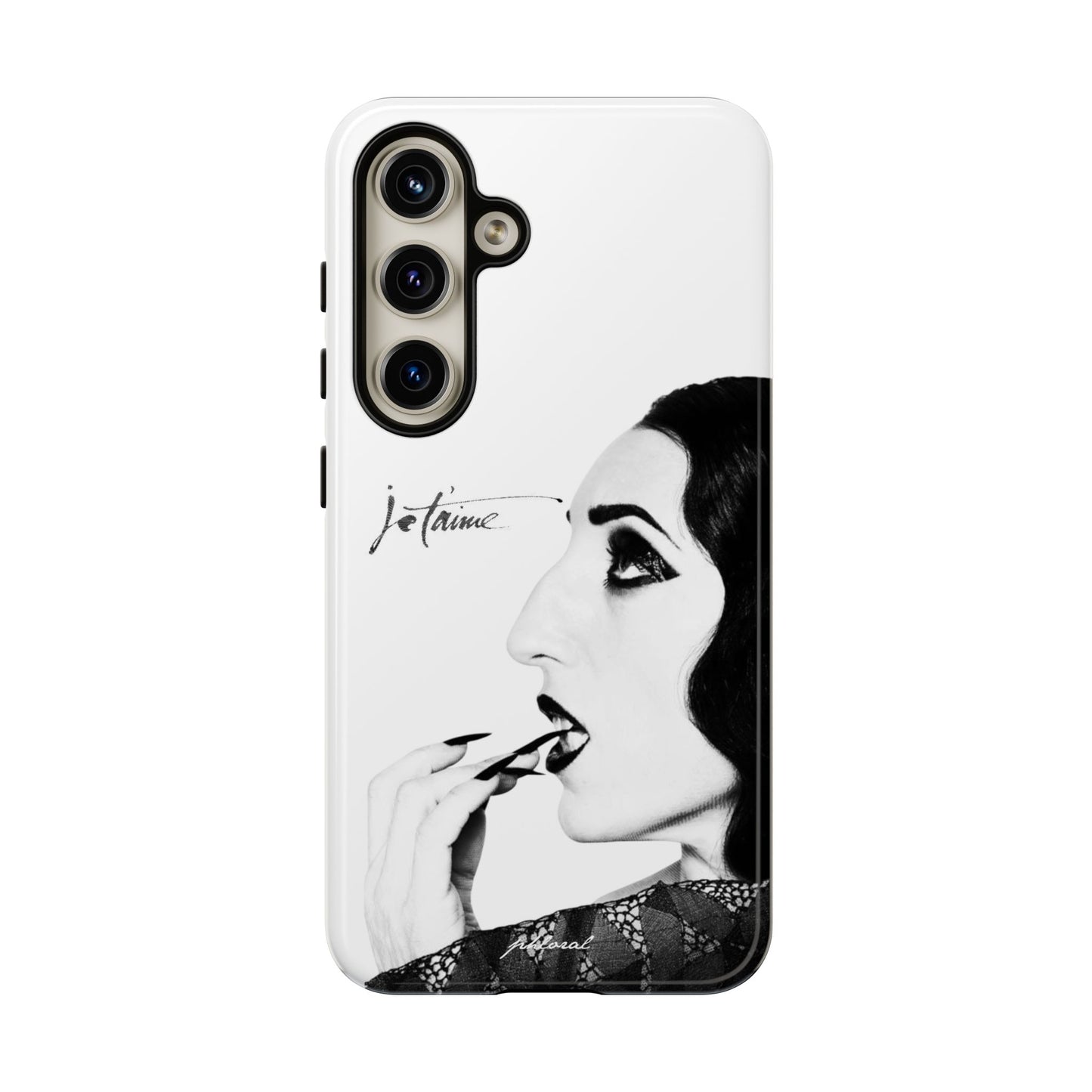 Je T’aime Noir phonecase lifestyle shot
