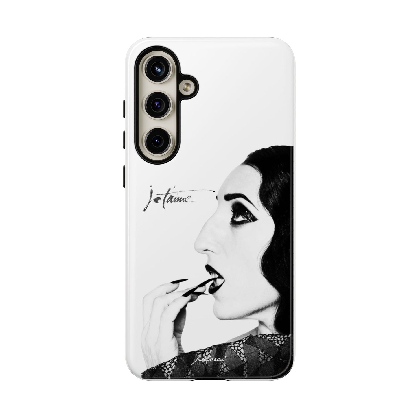 Je T’aime Noir phonecase lifestyle shot